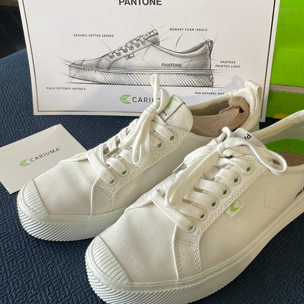 Cariuma Pantone canvas sneakers